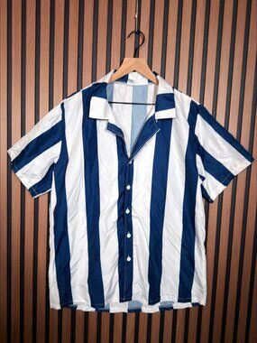 Chicyea Shirt Large Blue White Short Sleeve Relaxed Fit Striped Button Up